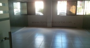 ID- 2531 Alquilo local para oficina -Piantini-