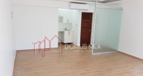 ID-7632 MODERNO LOCAL DE OFICINA EN VENTA – URB. FERNANDEZ