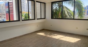 ID-10038 LOCAL COMMERCIAL EN EDIFICIO EN ALQUILER – NACO